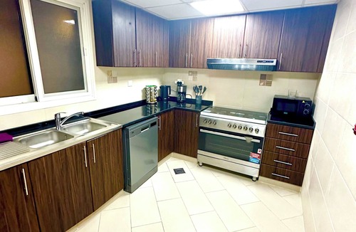 Al Majaz Apartment | Luxury Apartment El Khan 2 BHK sea front gym, pool, sauna, wifi