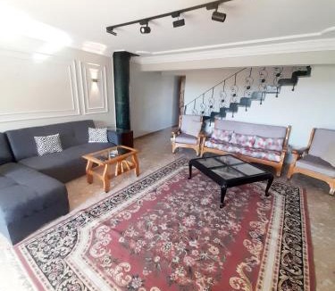 Al-Muntazah Apartment | Luxury Duplex Chalet In Al Mamoura Beach With Garden view & Partial Sea View Next to Helnan Hotel Family شاليه دوبلكس في المعموره الشاطئ الترا لوكس بإطلالة على الجناين و رؤيه جانبيه للبحر بجوار فندق هلنان عائلي و يتم تسليم الكارنيهات مع الشاليه
