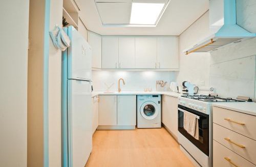 Madinat Zayed Apartment | Luxury Escapes Bright & Spacious 1BR in Discovery Gardens
