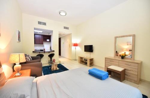 Discovery Gardens Apartment | Luxury Escapes - Budget-Friendly Studio Near Metro - MED67 DG