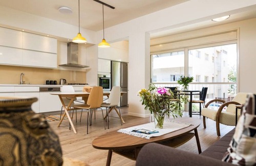 Old North Apartment | Luxury five star apartment 2 min walk from beach