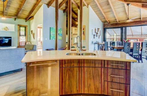 Dominical House | Luxury home in Escaleras, near Dominical, with sweeping ocean views