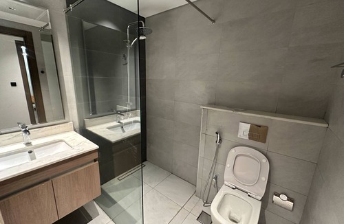 Madinat Zayed Hostel | Luxury Hostel Bedspace in Downtown