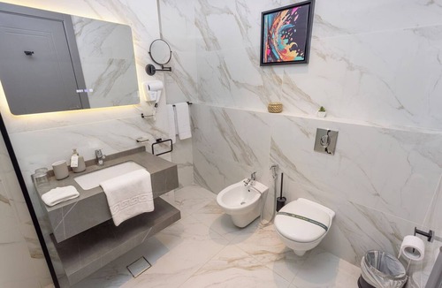 Al Swaifyeh Hotel | Luxury Palace Hotel