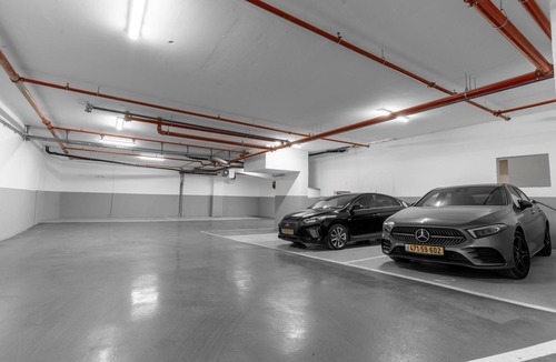 Tel Aviv City Center Apartment | Luxury Penthouse Balcony Parking | HaKerem P1