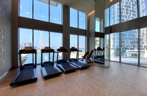 Dubai Marina Apartment | Luxury Sea View 1BR in JBR with easy Bluewaters Access