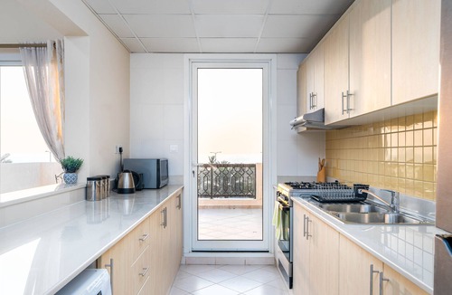 Bab Al Bahr Apartment | Luxury Sea View 1B Apartment in RAK