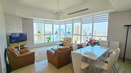 Al Majaz Apartment | Luxury Skyline Apartment with Panoramic Views