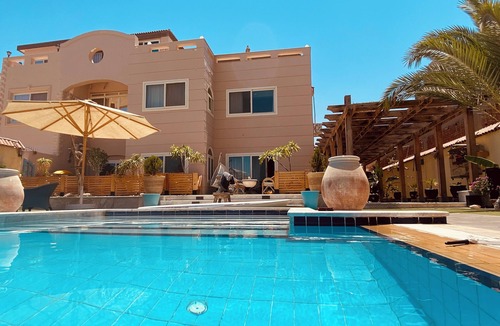 Al Ahyaa Apartment | Luxury spacious rooftop apartment with private rooftop terrace and sea view.
