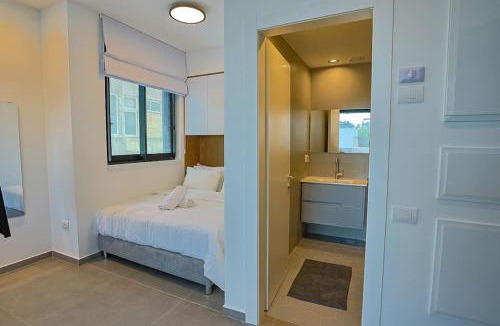 Tel Aviv Promenade Apartment | Luxury Studio Beach Flat 106