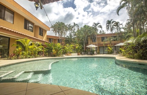 Coco Cabin | Luxury Suite beautiful gardens pool jacuzzi boutique hotel