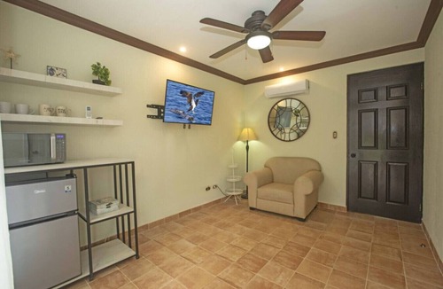Coco Cabin | Luxury Suite beautiful gardens pool jacuzzi boutique hotel