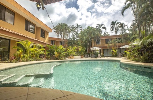Coco Cabin | Luxury Suite beautiful gardens pool jacuzzi boutique hotel