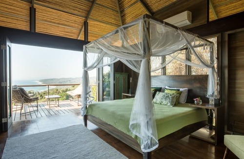 Mal Pais Villa | Luxury Villa in the Jungle- Ocean & Bay View - Pool, A/C, Wi-Fi