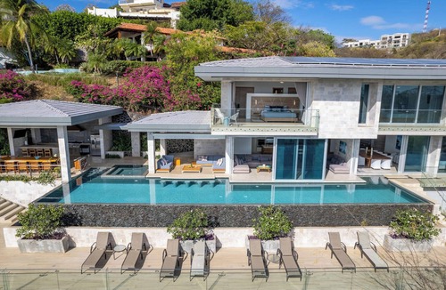 Tamarindo Villa | Luxury Villa in Tamarindo: Ocean Views, Fully Staffed, Breakfast & All the Perks You Could Dream Of