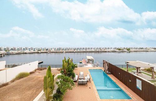 Sharm Villa | Luxury Villa sea view and free paddle boat - Al Dana Island Fujairah
