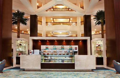 Garhoud Hotel | Mövenpick Grand Al Bustan Dubai