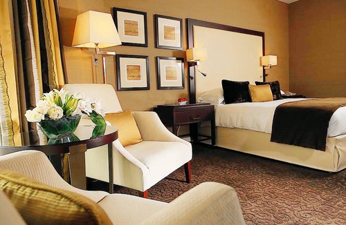 Garhoud Hotel | Mövenpick Grand Al Bustan Dubai