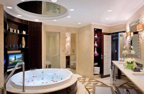 Garhoud Hotel | Mövenpick Grand Al Bustan Dubai