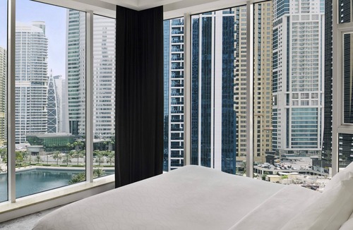 Jumeirah Lake Towers Hotel | Mövenpick Hotel Jumeirah Lakes Towers