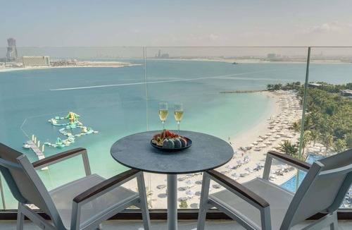Ras Al Khaimah Resort | Mövenpick Resort Al Marjan Island