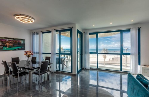 Kerem HaTeimanim Apartment | M Sea Suites - By The Beach