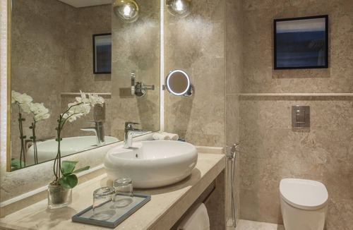 Seeb Hotel | Maani Muscat Hotel & Apartments
