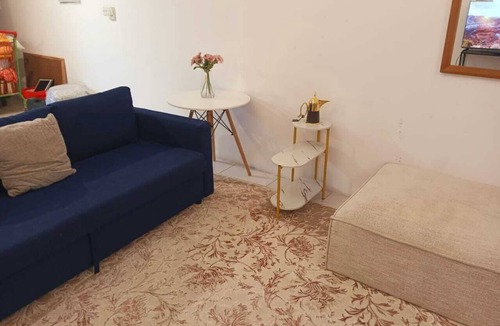 Al Majaz Apartment | Magnificent 3-Bedroom Apartment near Buhaira Corniche