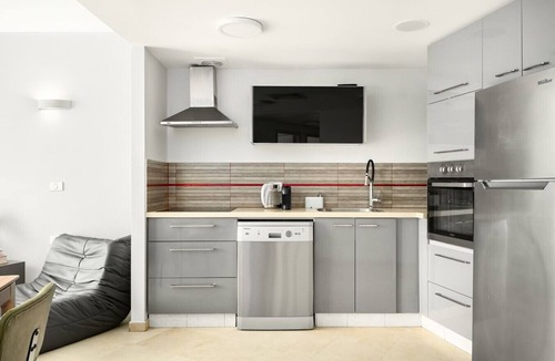 Tel Aviv Promenade Apartment | Magnificent Seaside Panorama Stay by Sea N' Rent