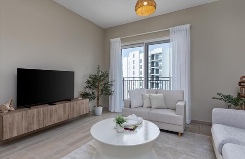 Abu Dhabi Apartment | Maison Privee - Modern Hideaway with Canal Views on Yas Island