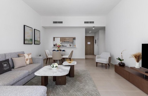 Abu Dhabi Apartment | Maison Privee - Relaxed Yas living with Resort-Style Facilities