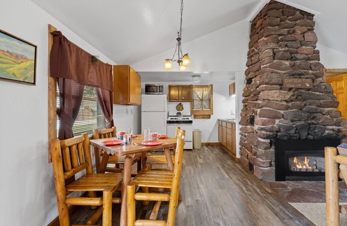 Rapid City Cabin | Make Memories from your Deck - In Rapid City On Canyon Lake Thirty Minutes from Mt Rushmore
