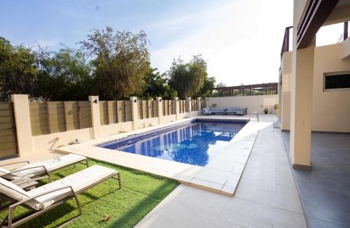 Al Riffa Villa | Malibu Luxe I Private Pool I 5 bed Villa