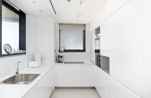Bat Yam Apartment | MAMAD Bat Yam Luxury Apt Terrace & Sea View by FeelHome