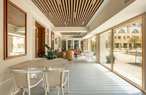 Jaffa Apartment | Mamad Breathtaking 3 BR Apt w Sea View in Central