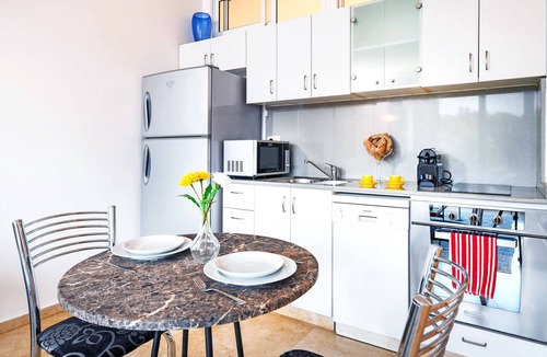 Jaffa Condo | Mamad Deluxe 2BR Apt w Pool in Historical Jaffa