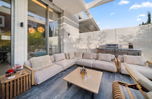 Herzliya Pituach Villa | MAMAD Exclusive New Luxury Villa with Heated Pool by FeelHome