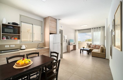 Eilon Apartment | MAMAD - Keshet Eilon View Retreat by Sea N' Rent
