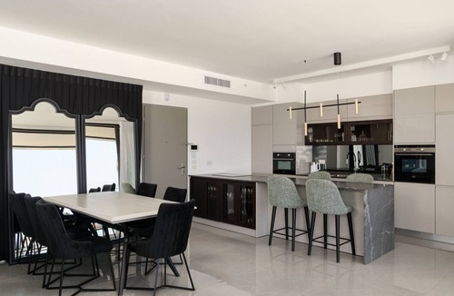 Kerem HaTeimanim Apartment | MAMAD Luxury 2BR with Terrace & Sea View by FeelHome