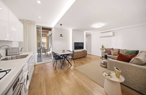 Jerusalem City Centre Apartment | MAMAD Quiet with Terrasse in City Center by FeelHome
