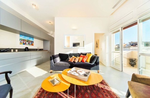 Old North Apartment | MAMAD - Sea N'Rent - 204 Ben Yehuda Tel Aviv