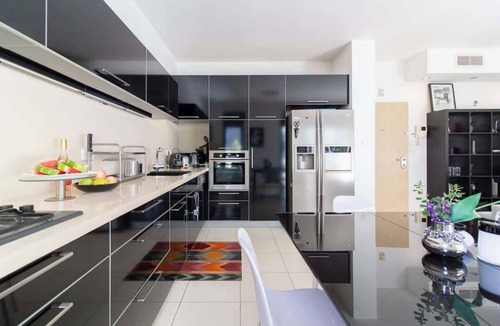 Kerem HaTeimanim Apartment | MAMAD Stunning 2BR/2BA SeaView Apt| By SweetyGuest