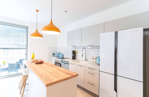 Tel Aviv Apartment | Mamad Sunlit Elegant 3BR Stay with Mamad