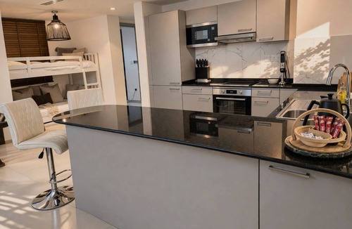 As Sifah Condo | Manzar View Private Rooftop Dining & Epic Views