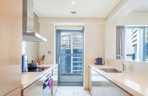 Business Bay Apartment | Manzil - High Floor 1BR in Business Bay