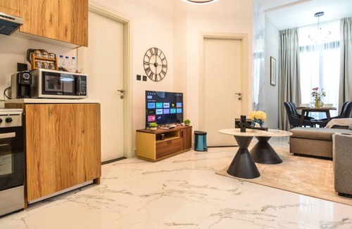 Abu Dhabi Apartment | Mariah Vista | Modern 1BR Junior with Balcony