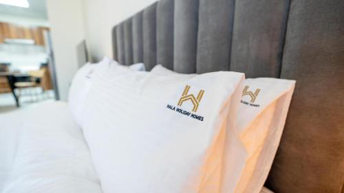 Al Hamra Village Apartment | Marina Luxe Escape by Hala Holiday Homes