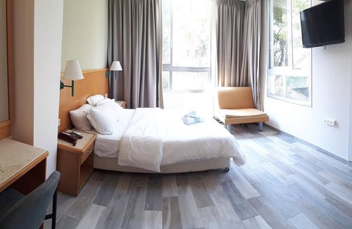 Haifa Hotel | Marom Residence Romema