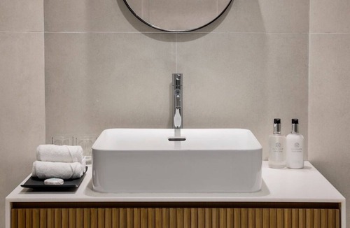 DIFC Hotel | Marriott Dubai | Deluxe | Set Your Own Pace on SZR | 2 Units