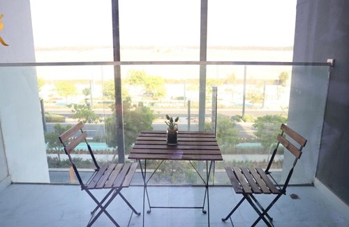 Masdar City Apartment | Masdar 1BR Haven - Chic Serene Stylish Luxury Oasis
